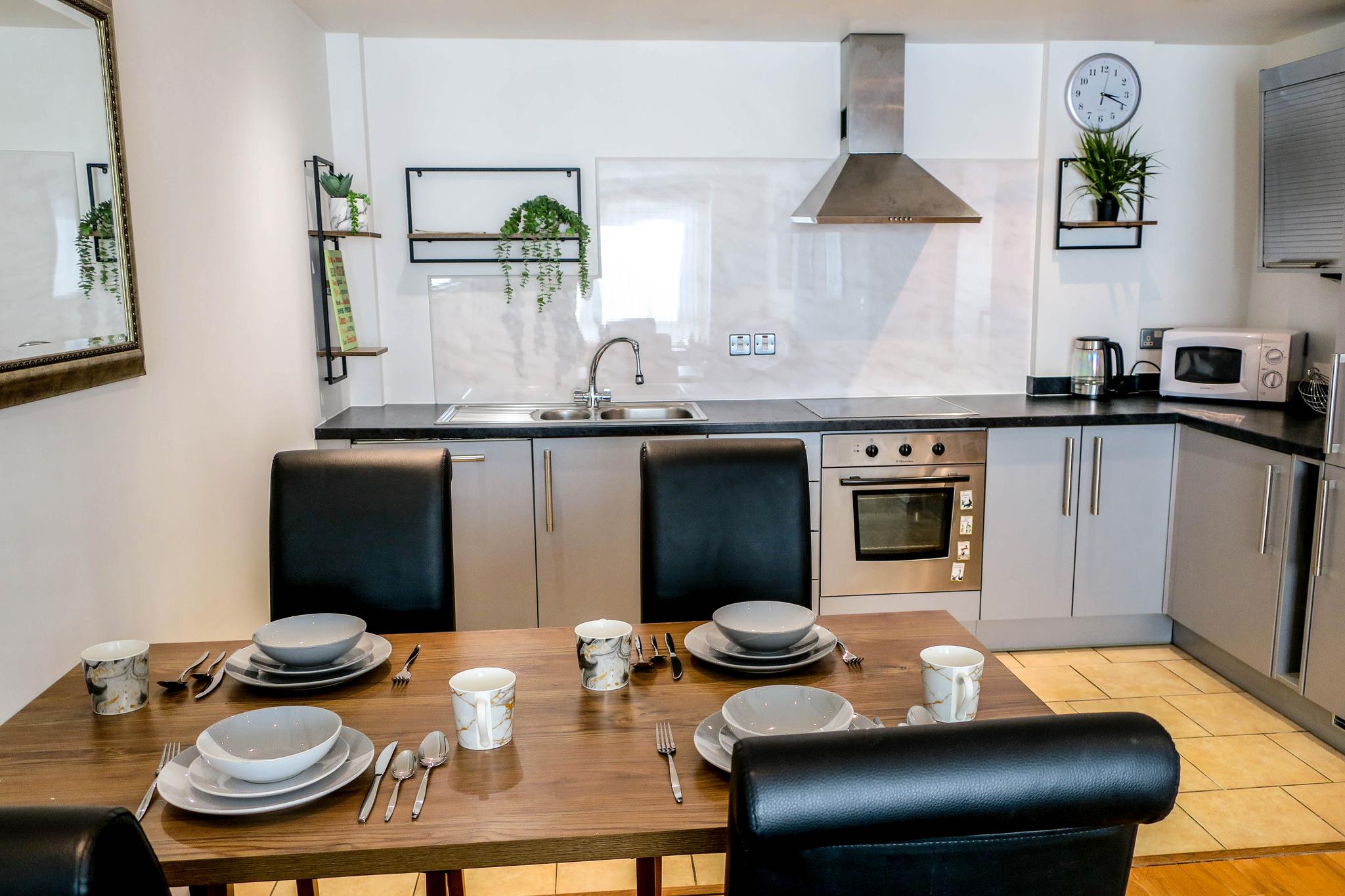 West Gate Apartment4