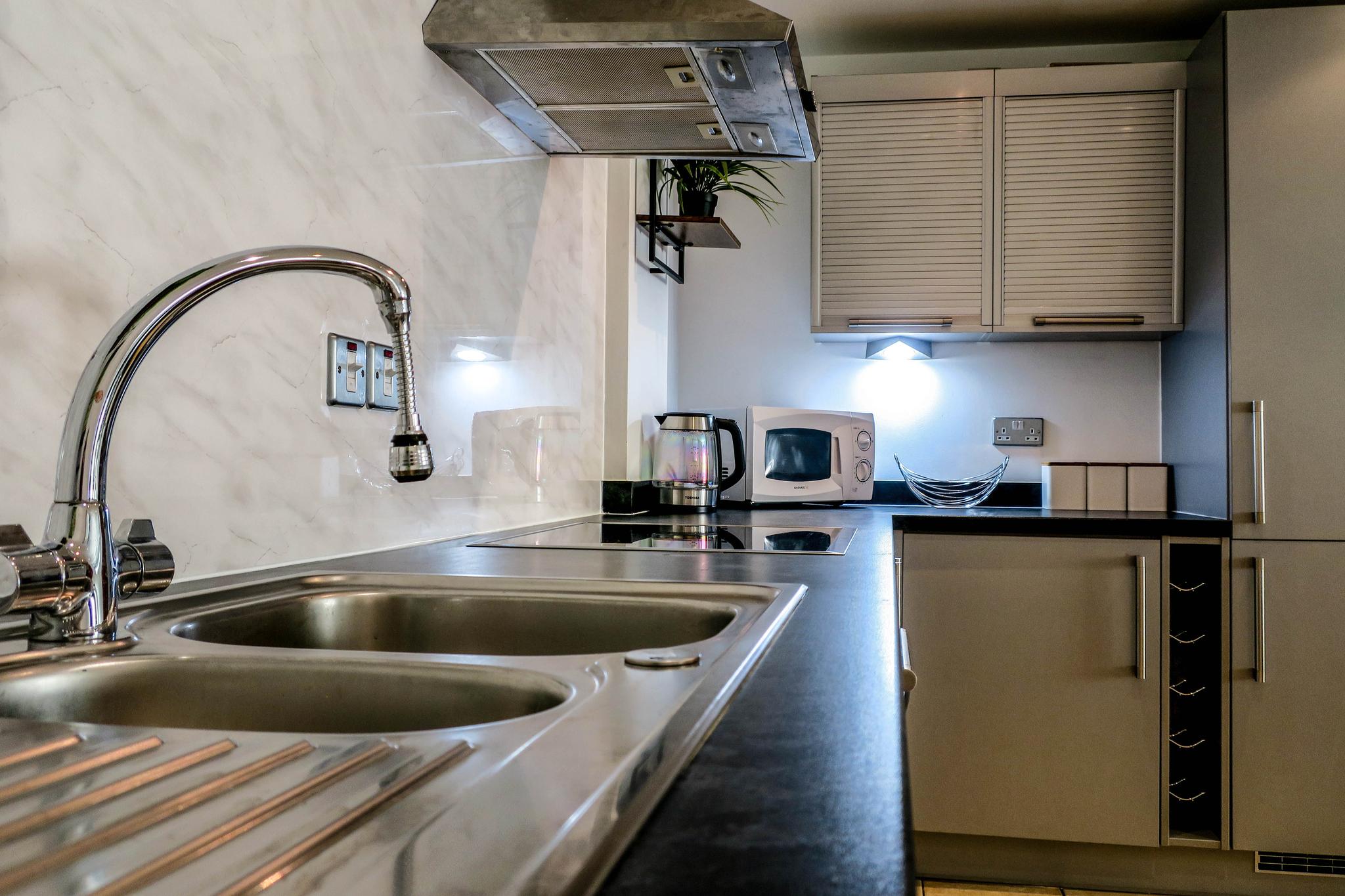 West Gate Apartment5