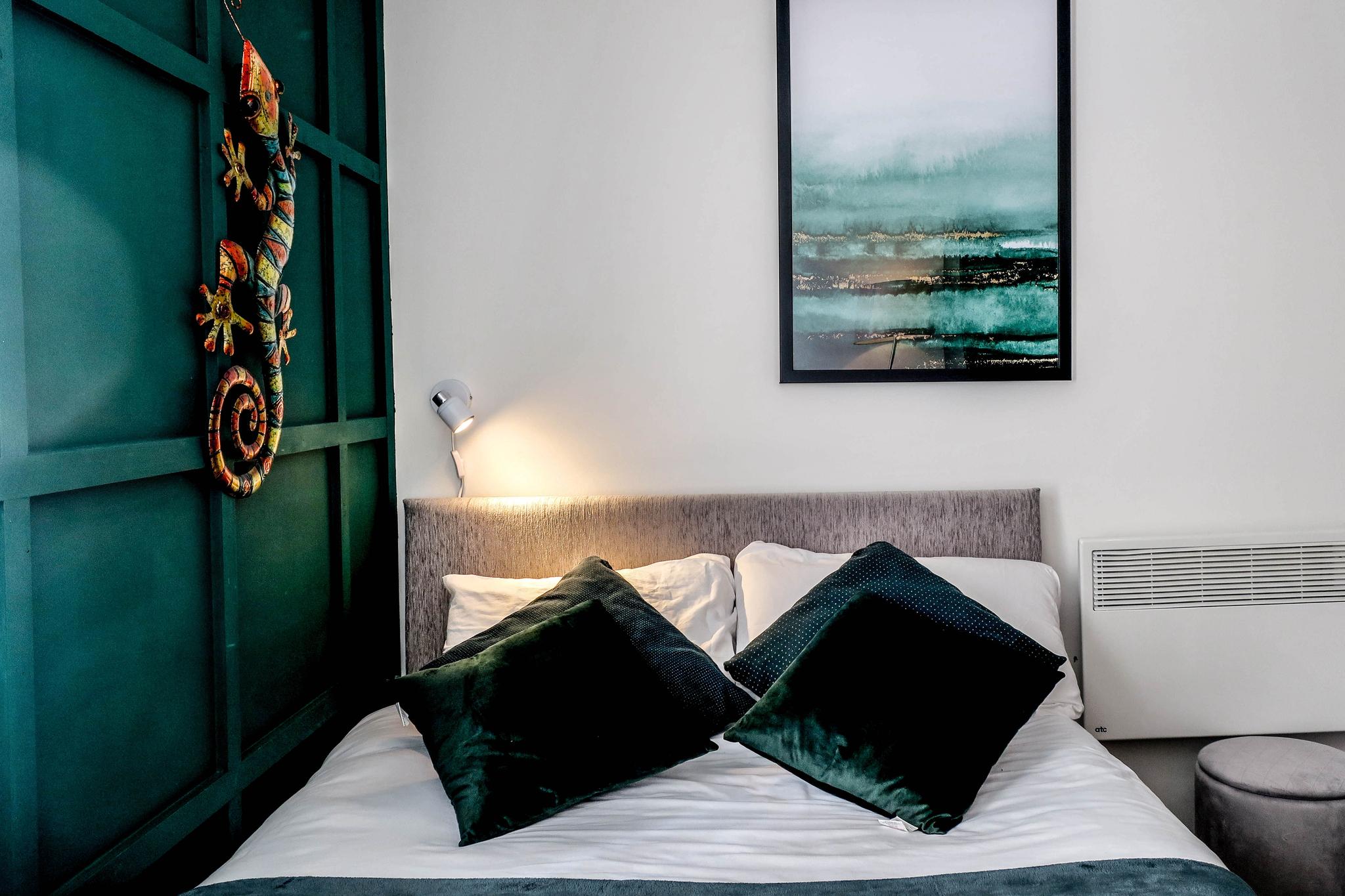 West Gate Apartment6