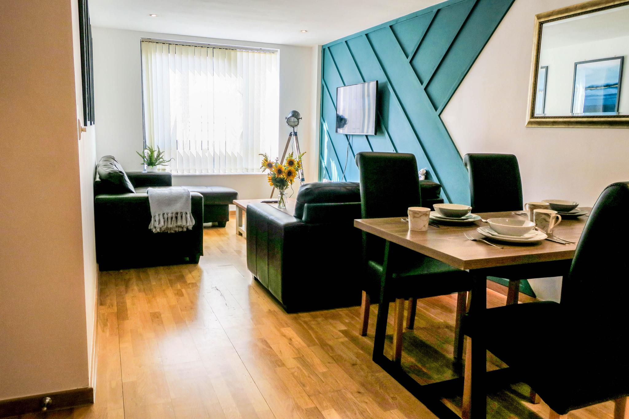 West Gate Apartment3
