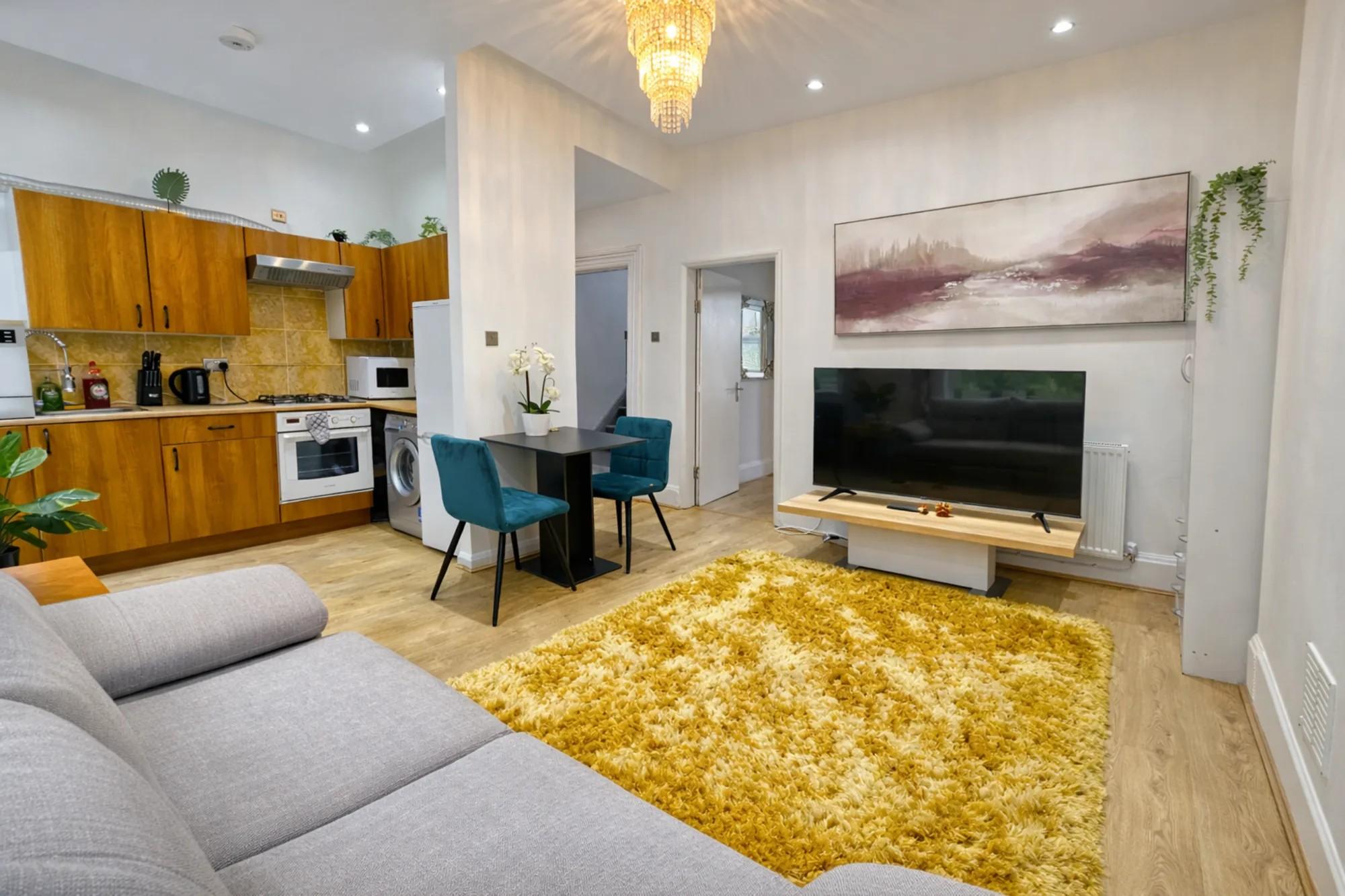 Botanic Apartment with Parking & Park Views, Quiet1