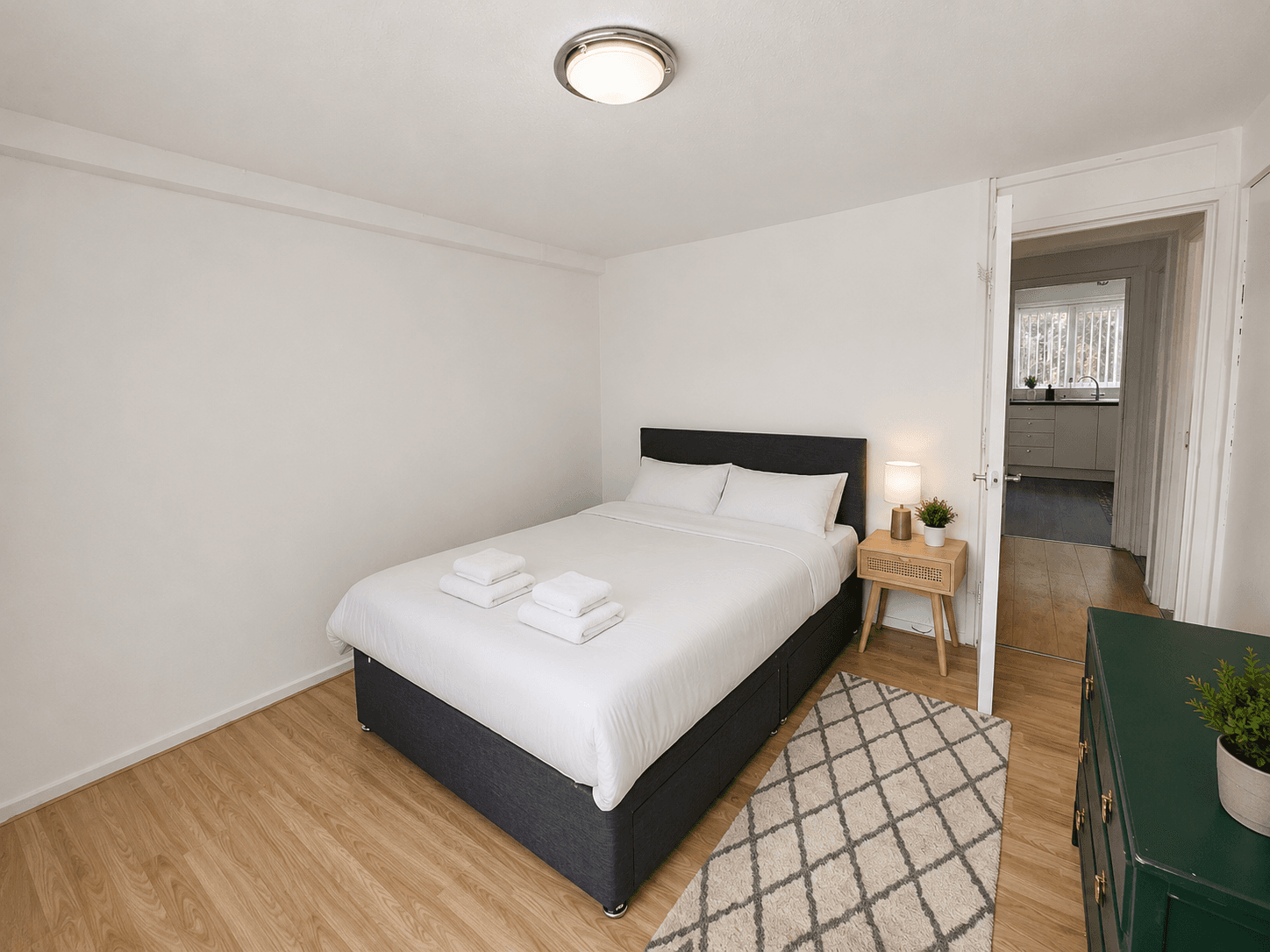 3 bedroom apartment Great Location2