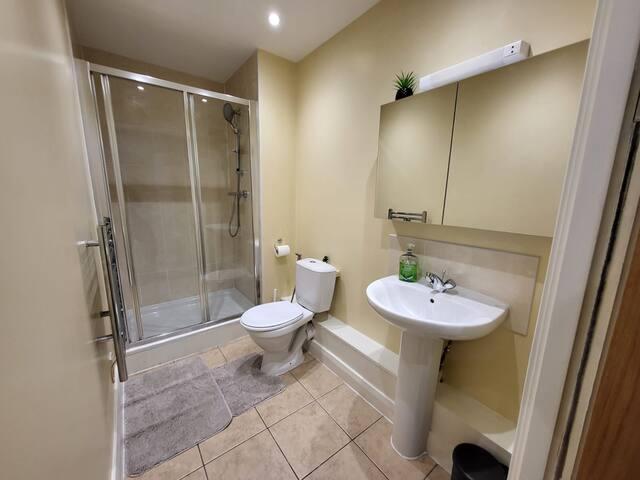 1BR Apartment in Liverpool City Centre | Sleeps-36